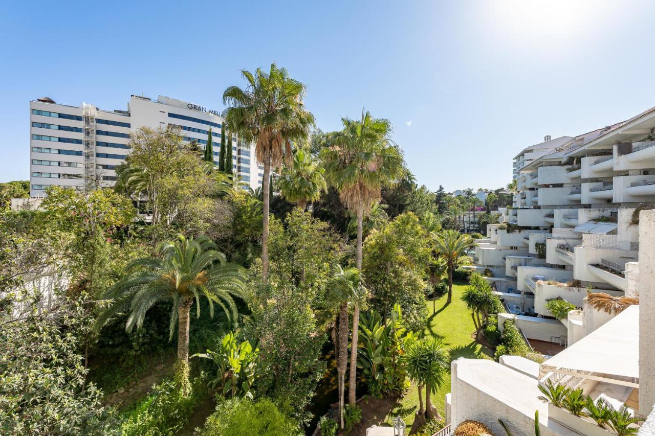 Brandnew Apartment By The Beach Марбелья Экстерьер фото